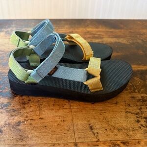 Teva Blue Green Yellow Adventure Sandals with Cushioned Footbed - Women’s 9